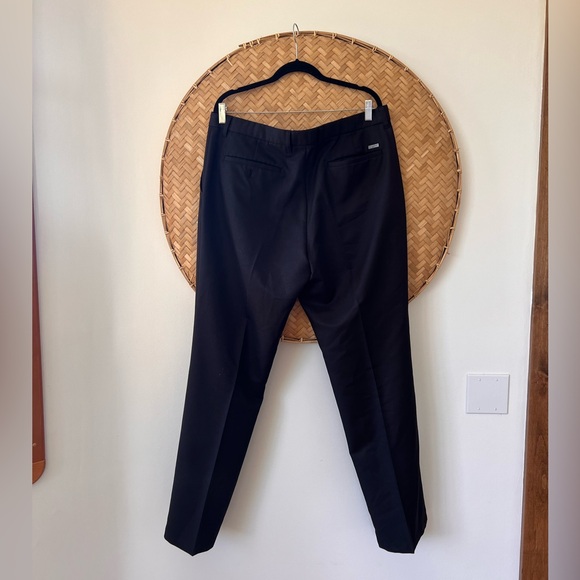 GREG NORMAN FOR TASSY ELBA DRESSY BLACK GOLF PERFORMANCE PANTS EUC - Picture 6 of 8